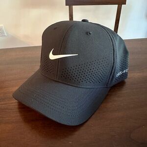 Nike Dri-Fit ADV Rise Structured Hat